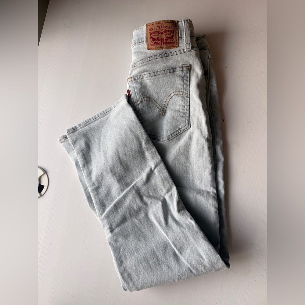 Levi’s wedgie straight jeans 26 light wash